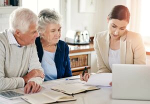 Como o envelhecimento da população está remodelando os planos de saúde no Brasil