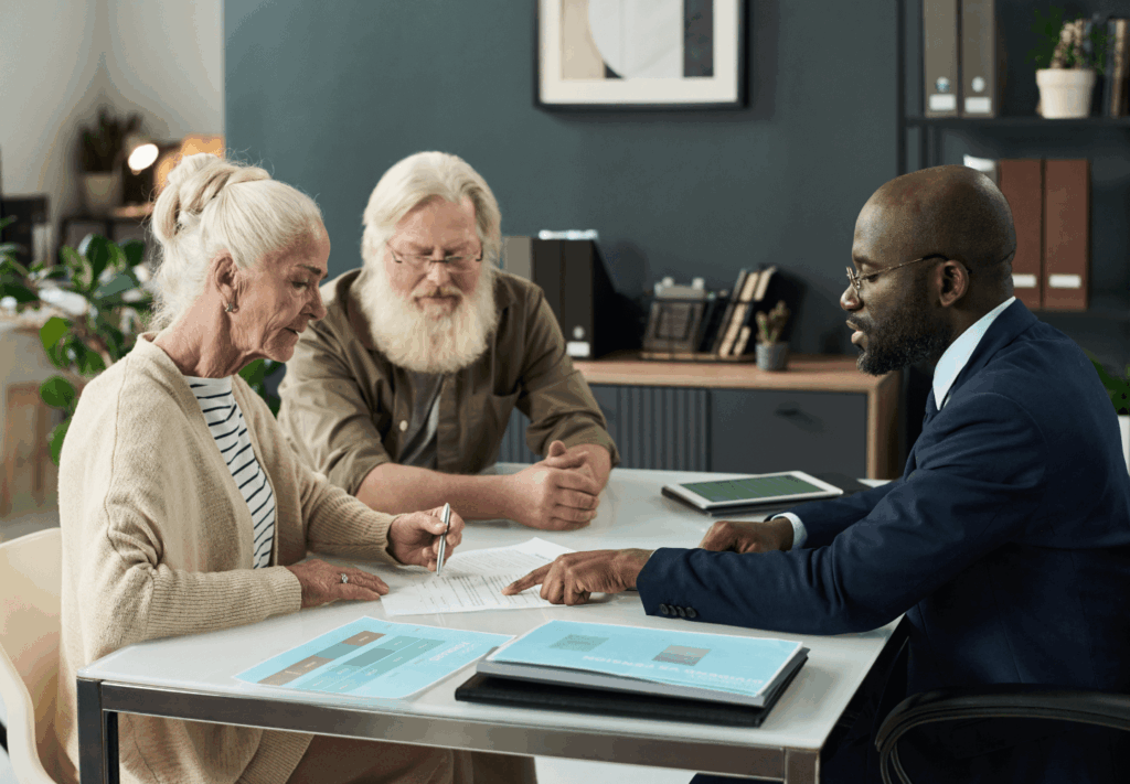 Em 2025, o setor de seguros teve alta nas indenizações, com crescimento de 9,7%. Entenda as causas e implicações.