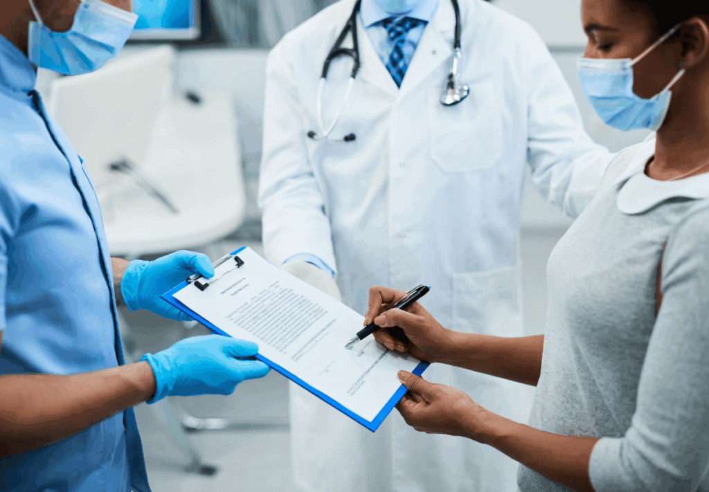 Saiba tudo sobre a responsabilidade civil profissional, sinistros médicos e a atuação do corretor no processo de defesa.