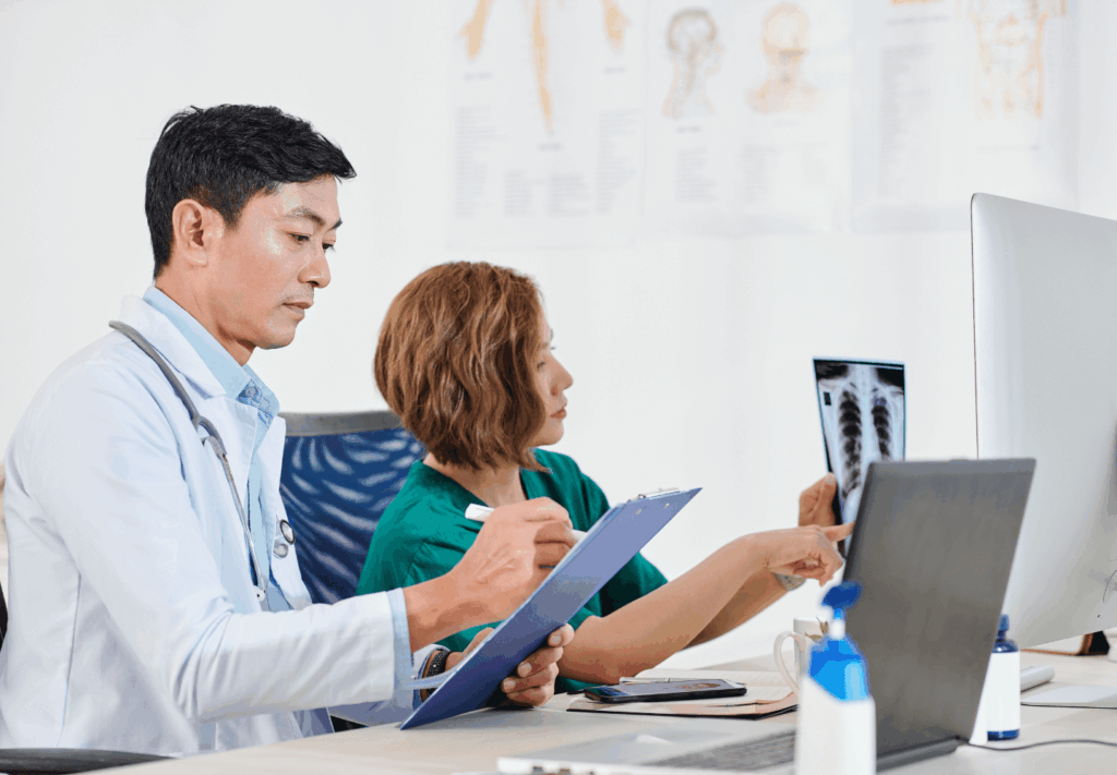 Saiba tudo sobre a responsabilidade civil profissional, sinistros médicos e a atuação do corretor no processo de defesa.